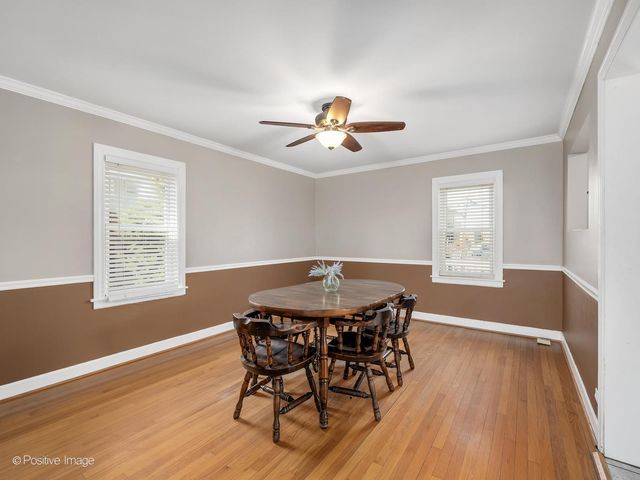 10264 Pelham Street, Westchester, IL 60154