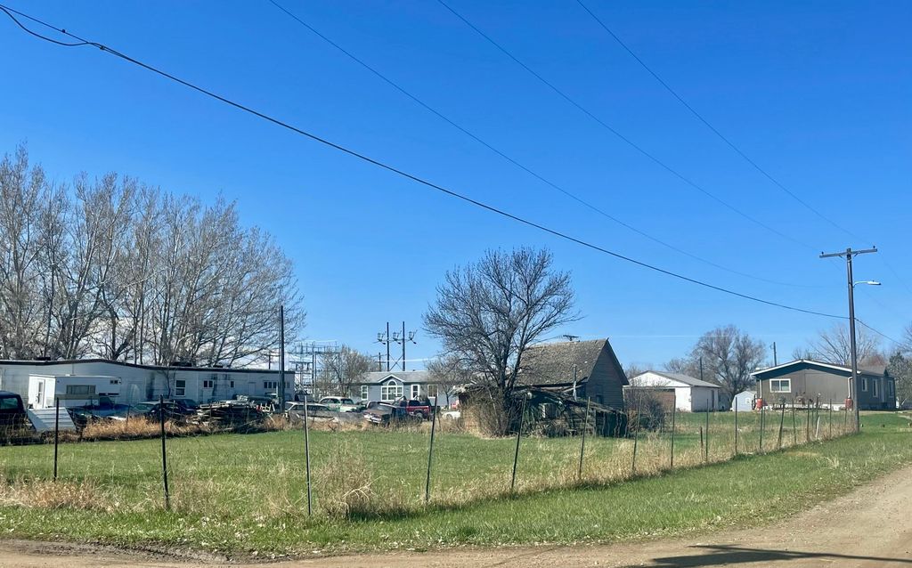 211 Illinois St ST, Chinook, MT 59523 photo 5