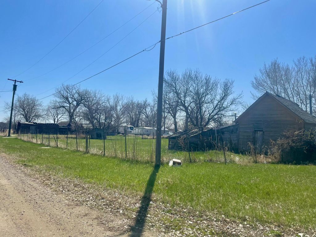 211 Illinois St ST, Chinook, MT 59523 photo 7