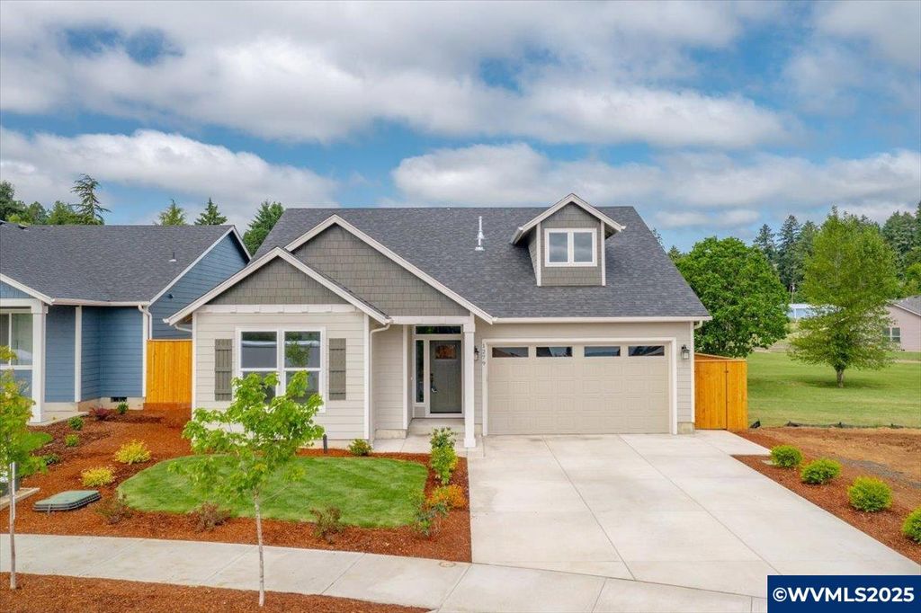 1279 SW 11th Av, Dallas, OR 97338