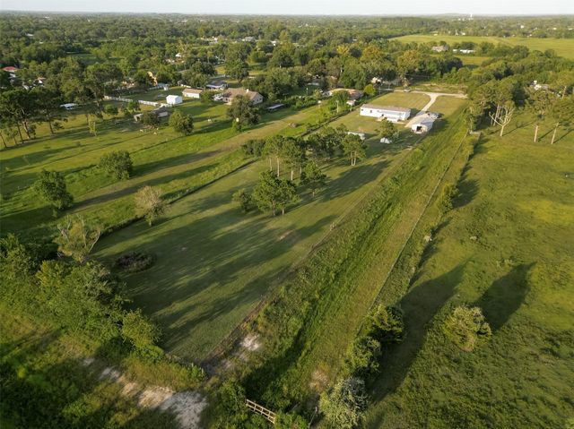 5210 Beaver Road, Santa Fe, TX 77517