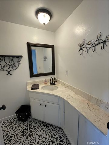 1446 Sequoia, Lake Arrowhead, CA 92352