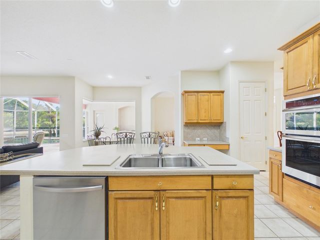 10207 ESTUARY DRIVE, Tampa, FL 33647