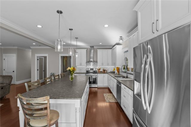 13 Vanderbilt Lane, Portsmouth, RI 02871