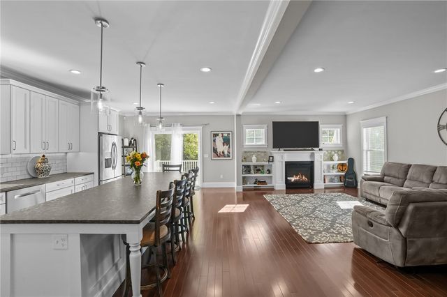 13 Vanderbilt Lane, Portsmouth, RI 02871