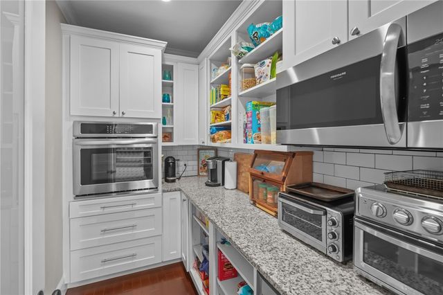 13 Vanderbilt Lane, Portsmouth, RI 02871