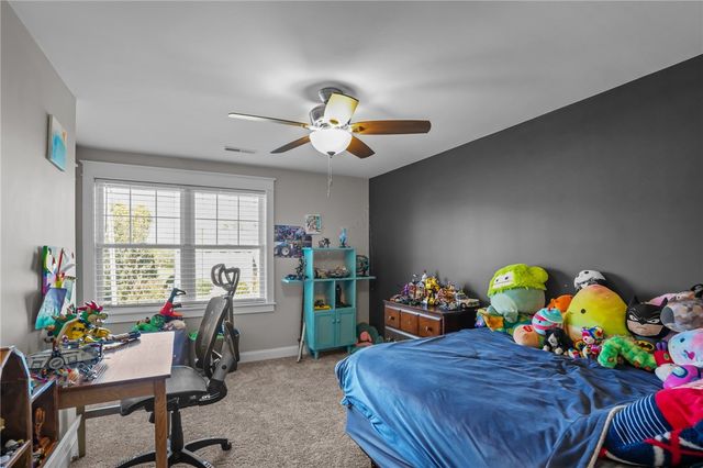 13 Vanderbilt Lane, Portsmouth, RI 02871