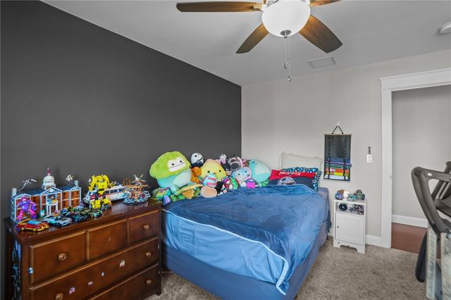 13 Vanderbilt Lane, Portsmouth, RI 02871