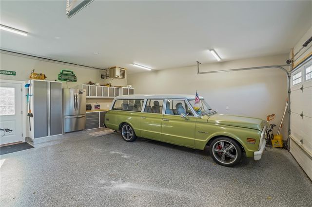 13 Vanderbilt Lane, Portsmouth, RI 02871