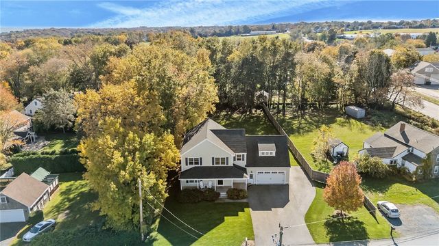 13 Vanderbilt Lane, Portsmouth, RI 02871