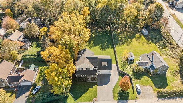 13 Vanderbilt Lane, Portsmouth, RI 02871