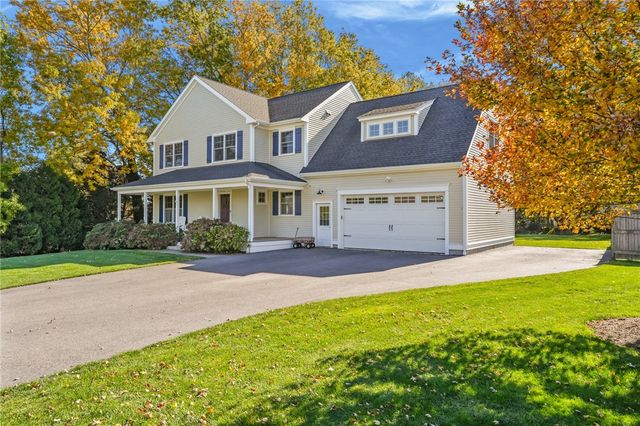 13 Vanderbilt Lane, Portsmouth, RI 02871