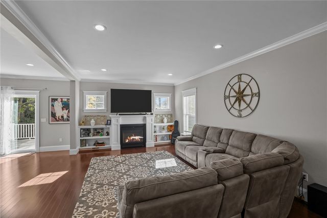 13 Vanderbilt Lane, Portsmouth, RI 02871