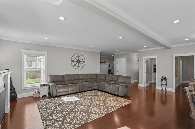 13 Vanderbilt Lane, Portsmouth, RI 02871