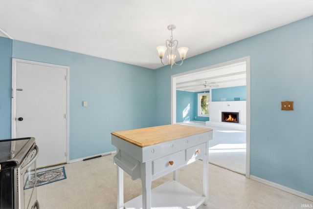1527 Edenton Drive, Fort Wayne, IN 46804