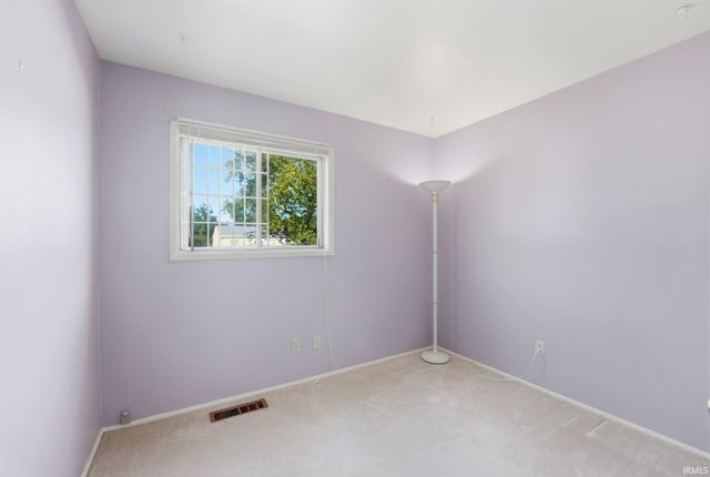 1527 Edenton Drive, Fort Wayne, IN 46804