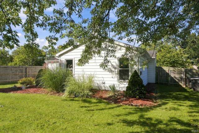 1527 Edenton Drive, Fort Wayne, IN 46804