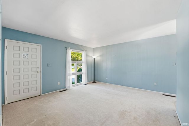 1527 Edenton Drive, Fort Wayne, IN 46804