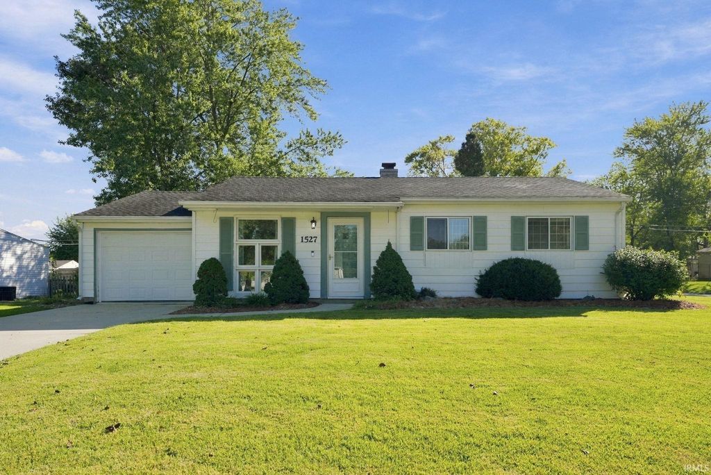 1527 Edenton Drive, Fort Wayne, IN 46804