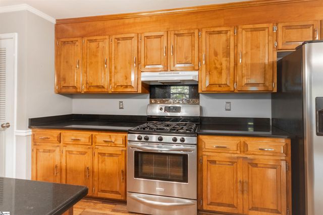 7 Coventry Road, Greenville, SC 29615