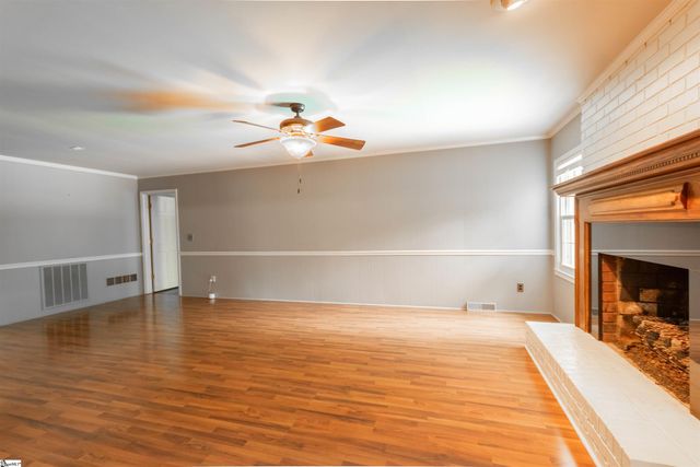 7 Coventry Road, Greenville, SC 29615
