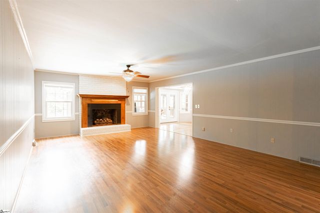 7 Coventry Road, Greenville, SC 29615
