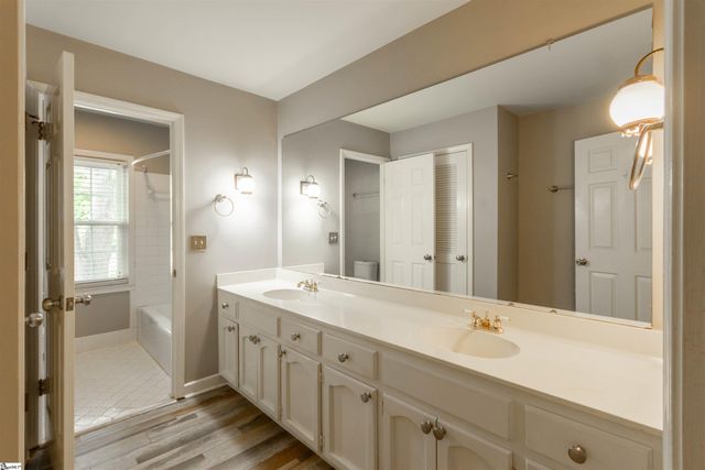 7 Coventry Road, Greenville, SC 29615