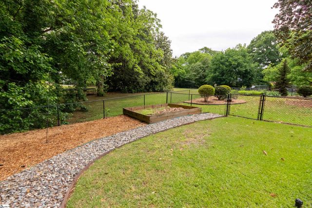 7 Coventry Road, Greenville, SC 29615