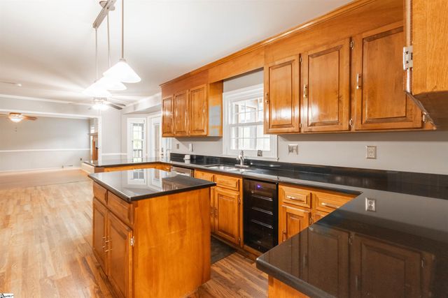 7 Coventry Road, Greenville, SC 29615