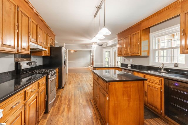 7 Coventry Road, Greenville, SC 29615