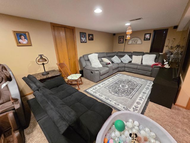 8011 1st Avenue S, Bloomington, MN 55420