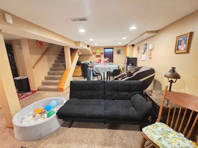 8011 1st Avenue S, Bloomington, MN 55420