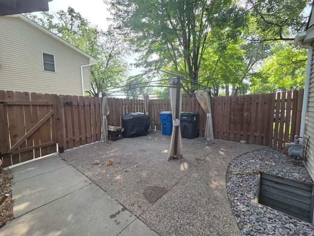 8011 1st Avenue S, Bloomington, MN 55420