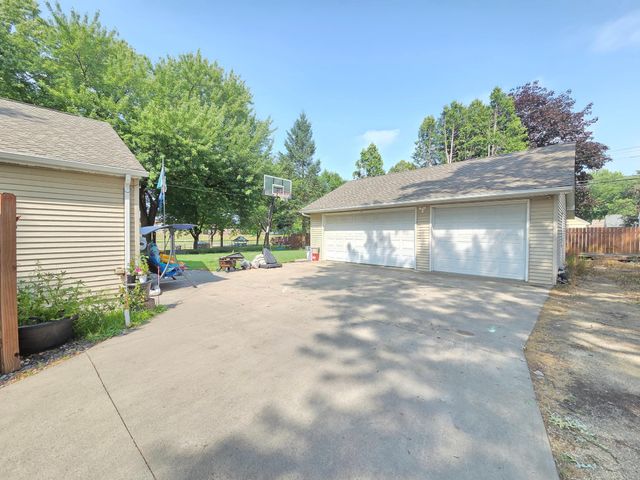 8011 1st Avenue S, Bloomington, MN 55420