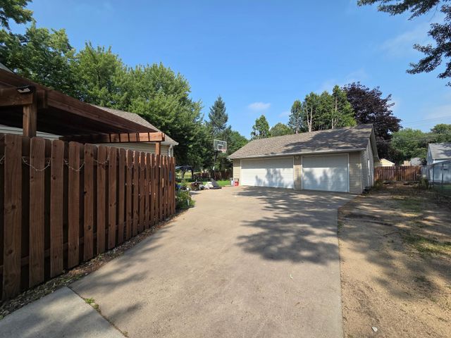 8011 1st Avenue S, Bloomington, MN 55420