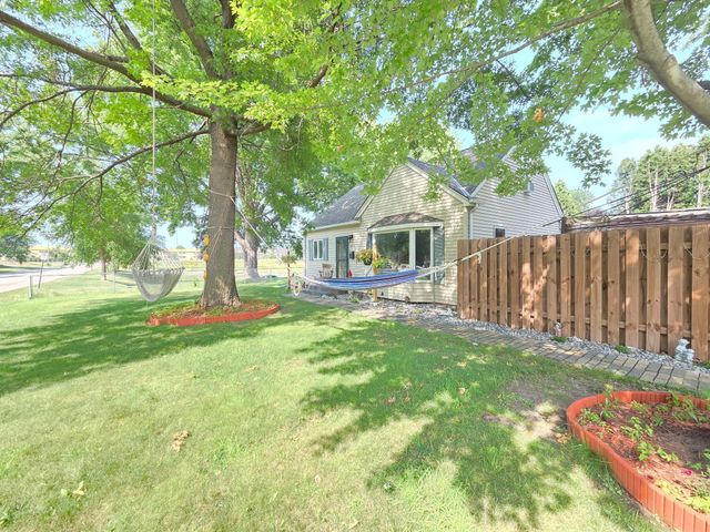 8011 1st Avenue S, Bloomington, MN 55420