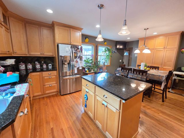 8011 1st Avenue S, Bloomington, MN 55420