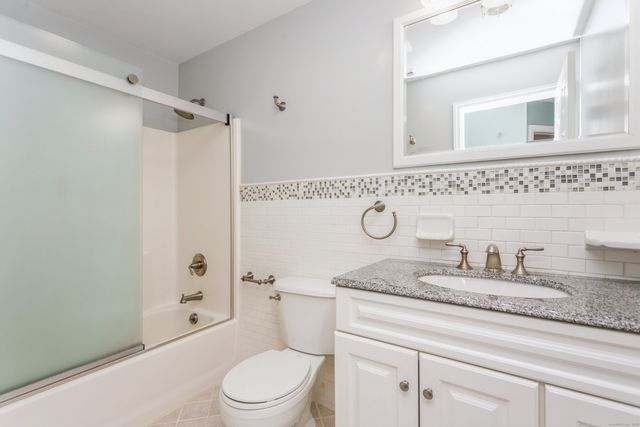 11 Scuppo Road 204, Danbury, CT 06811