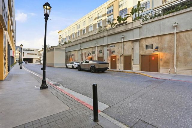 333 Santana Row 308, San Jose, CA 95128