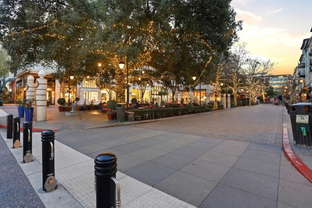 Image 30 of property listing at 333 Santana Row 308, San Jose, CA 95128