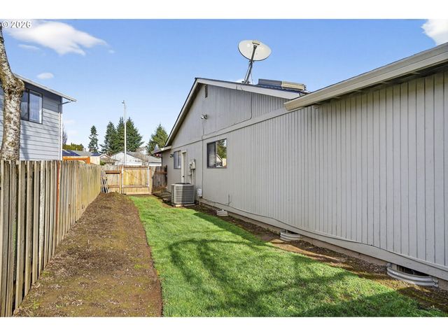 1346 Se 29TH Ct, Hillsboro, OR 97123