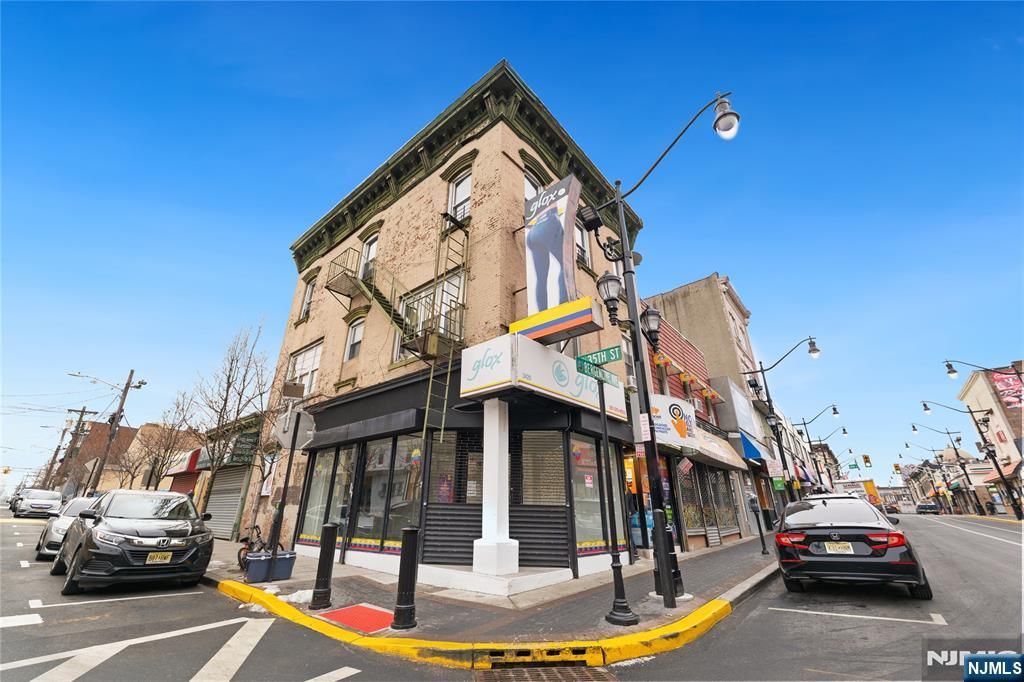 3420 Bergenline Avenue, Union City, NJ 07087
