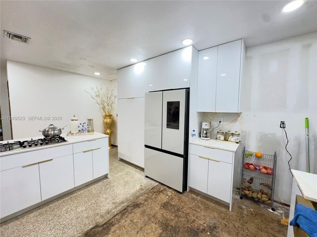 4910 NW 173rd St, Miami Gardens, FL 33055