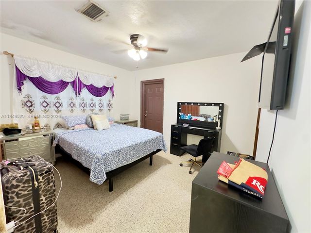 4910 NW 173rd St, Miami Gardens, FL 33055