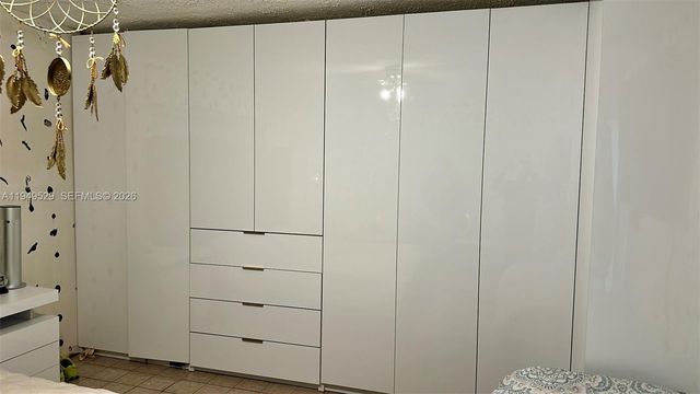 4910 NW 173rd St, Miami Gardens, FL 33055