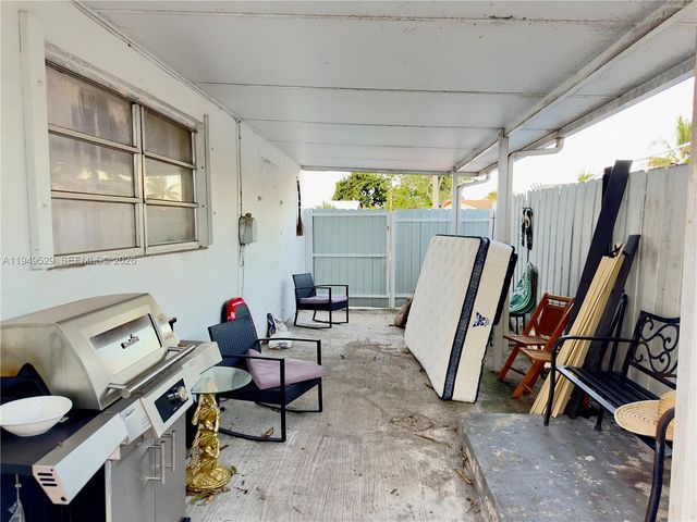 4910 NW 173rd St, Miami Gardens, FL 33055