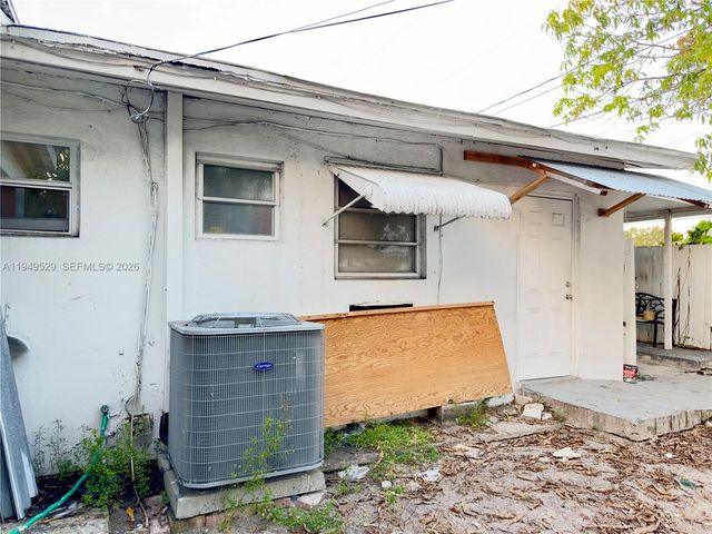 4910 NW 173rd St, Miami Gardens, FL 33055