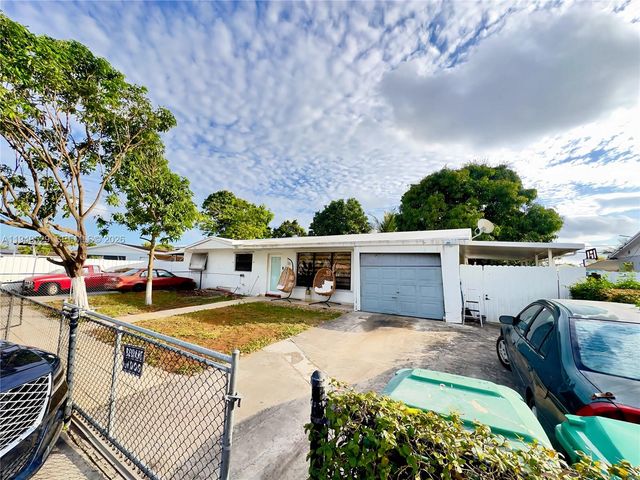 4910 NW 173rd St, Miami Gardens, FL 33055