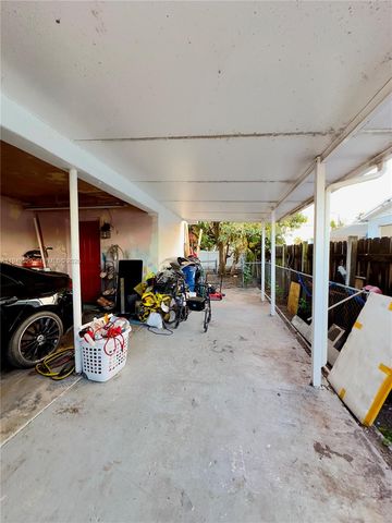 4910 NW 173rd St, Miami Gardens, FL 33055