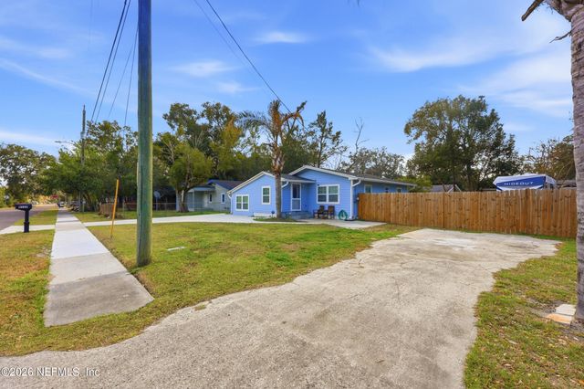 9122 1ST Avenue, Jacksonville, FL 32208